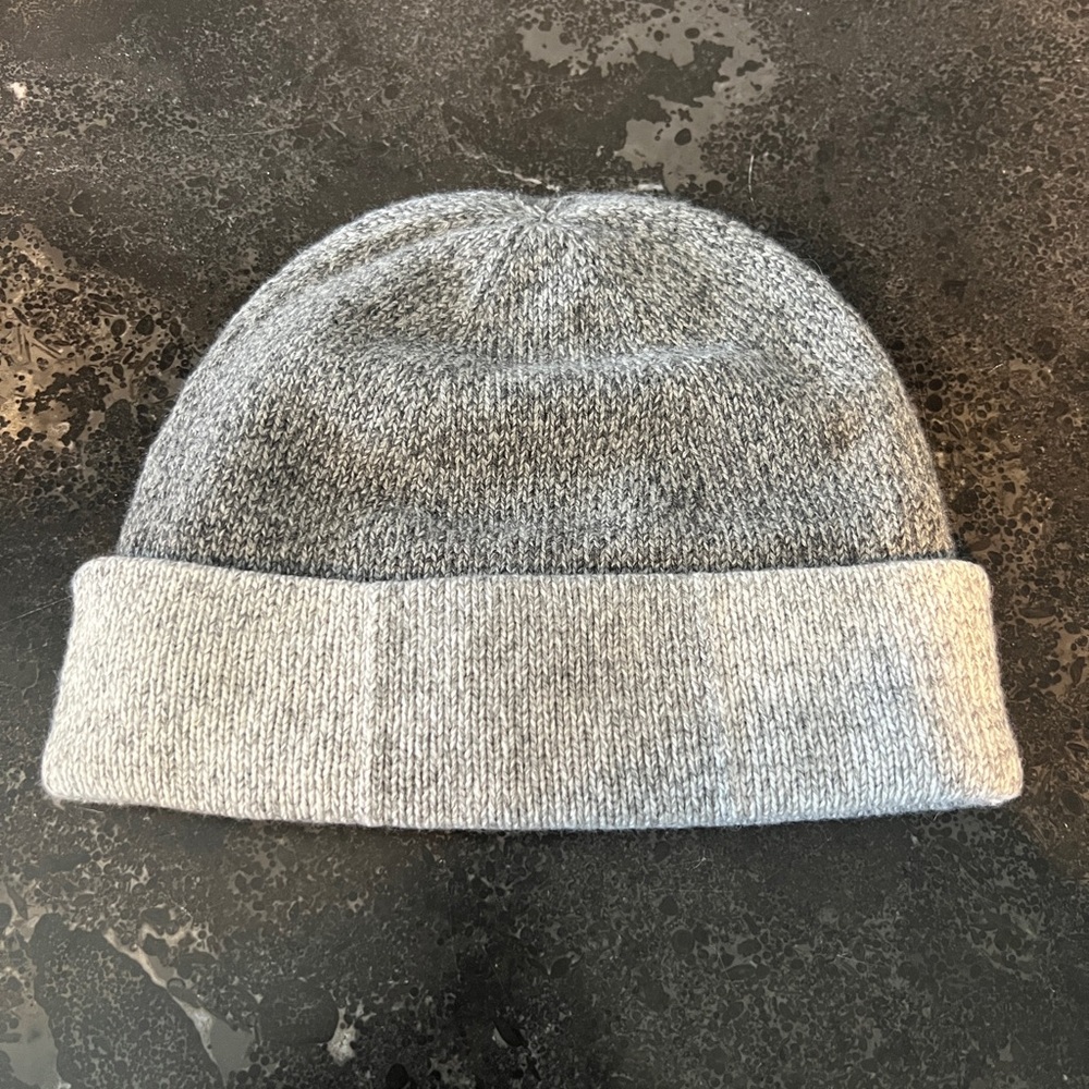 Brand New Authentic Chanel Beanie 25K Black & Grey Unisex One Size SOLD OUT!! - Picture 4 of 8